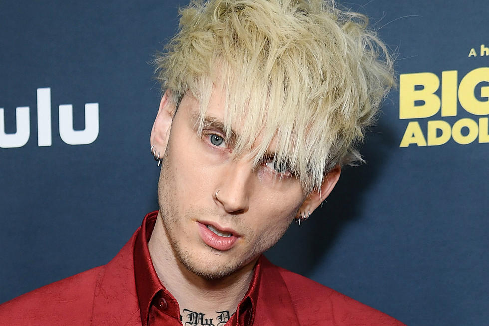 Machine Gun Kelly Says Girlfriend Sommer Ray Broke Up With Him on His Birthday During Quarantine: ‘She Came and Picked All Her Stuff Up’