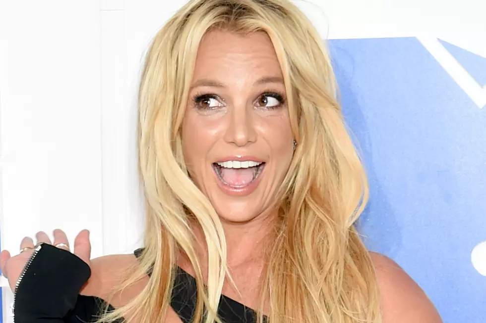 Britney Spears Dances to &#8216;Favorite&#8217; Billie Eilish Song, Shares Sweet Boyfriend Beach Photos on Instagram