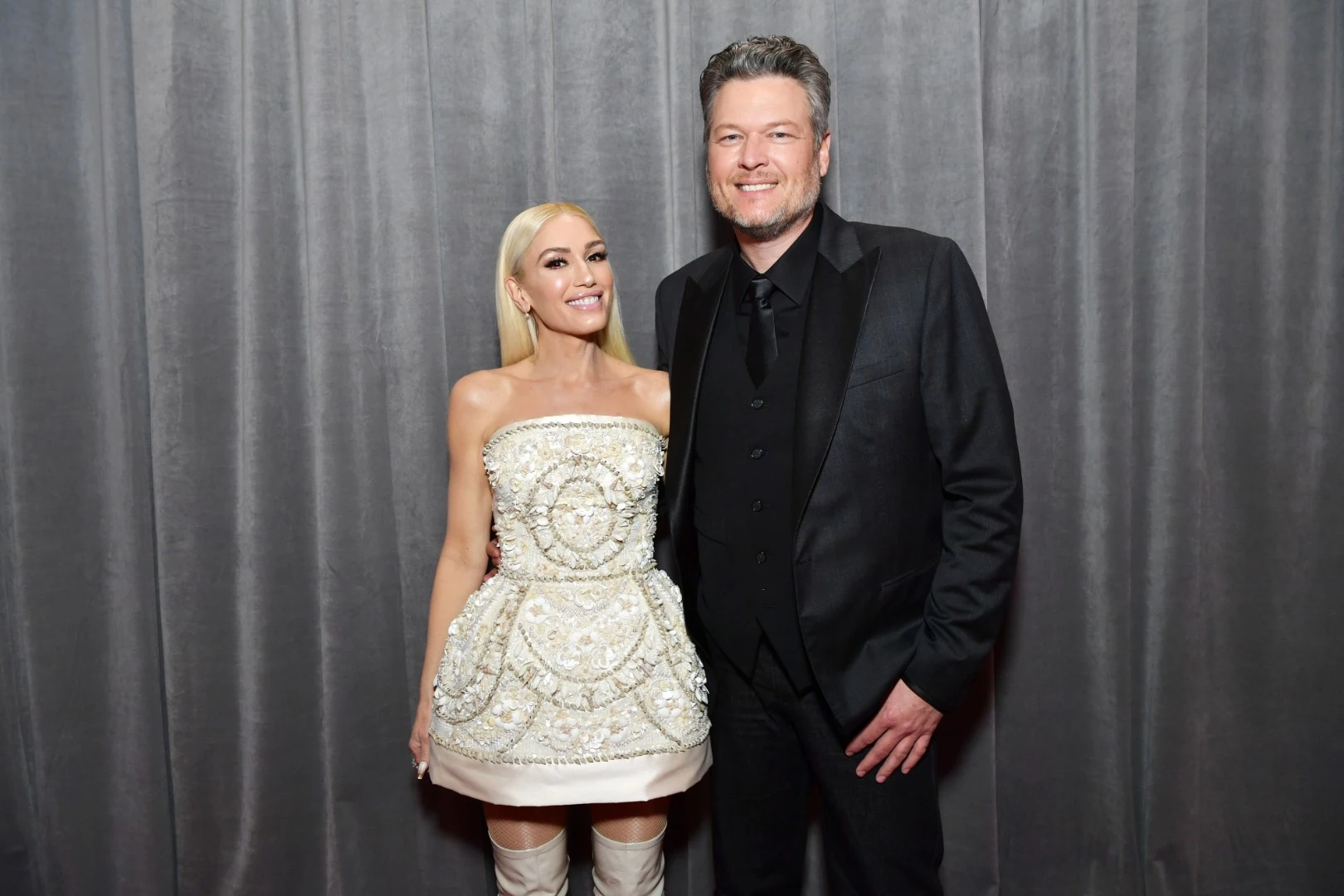 Gwen Stefani & Blake Shelton Couple Up for Cardinals Game!, Blake Shelton,  Gwen Stefani