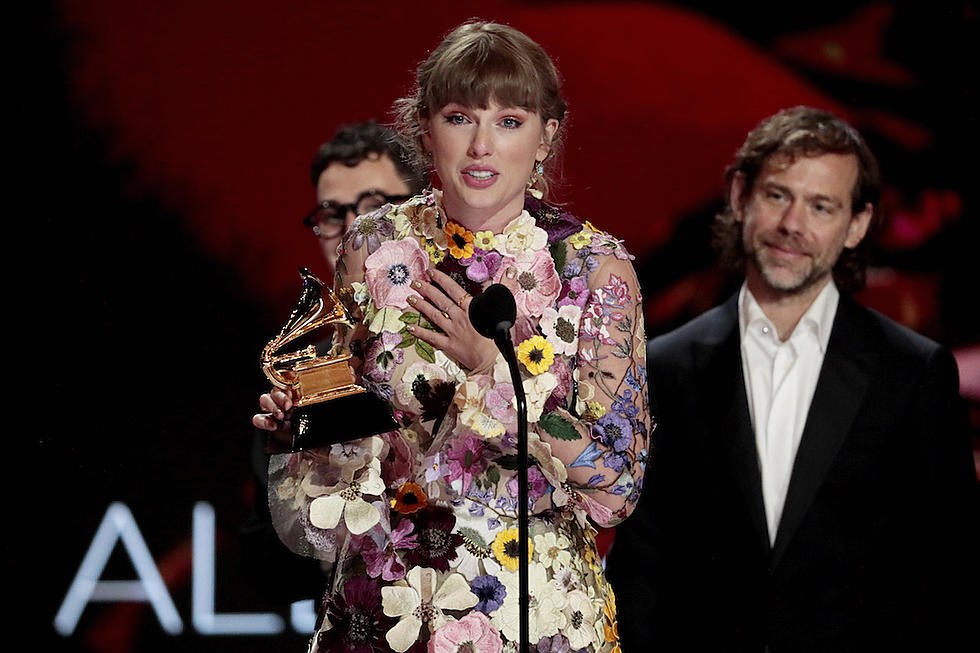 Taylor Swift Confirmed This &#8216;folklore&#8217; Fan Theory in Her Grammys Acceptance Speech