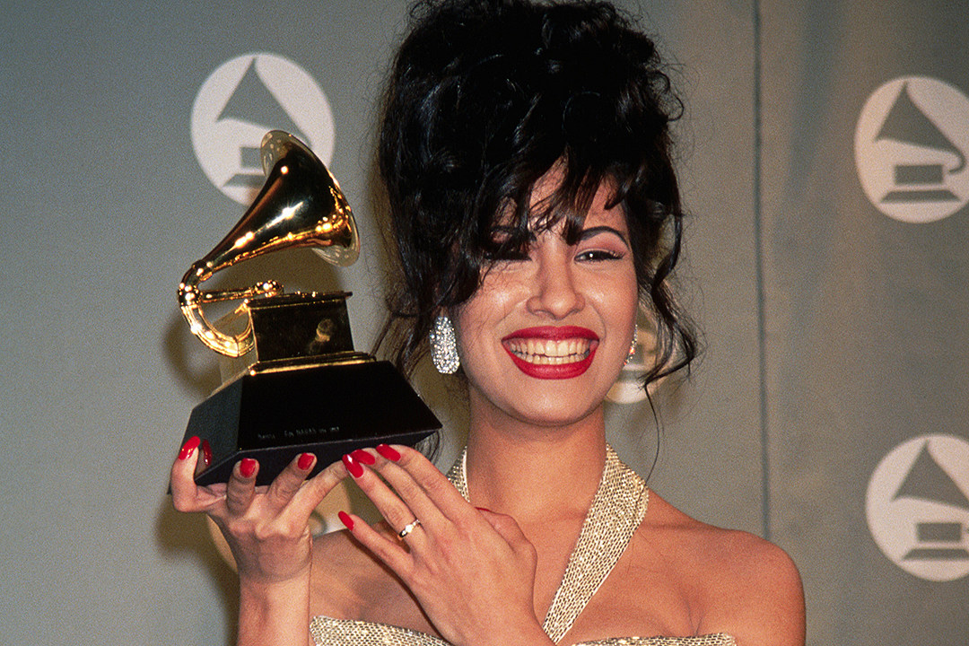 Selena Quintanilla Outfits: 1990s Style Inspiration — High Herstory