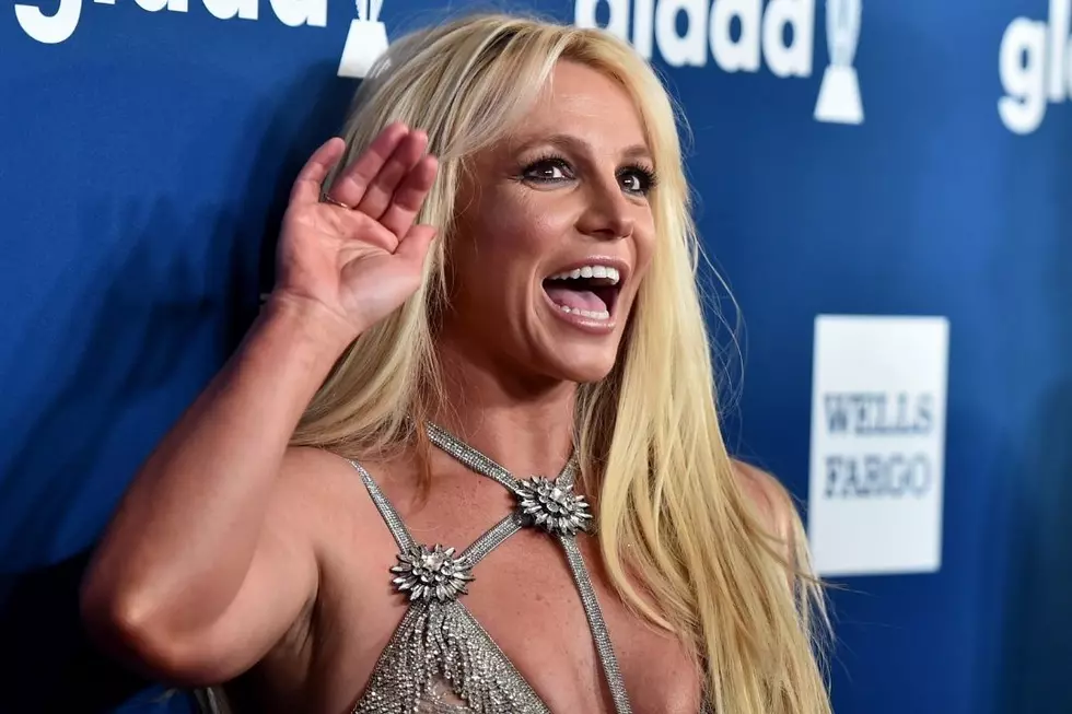 Britney Spears' Best Blue Hair Looks - wide 7