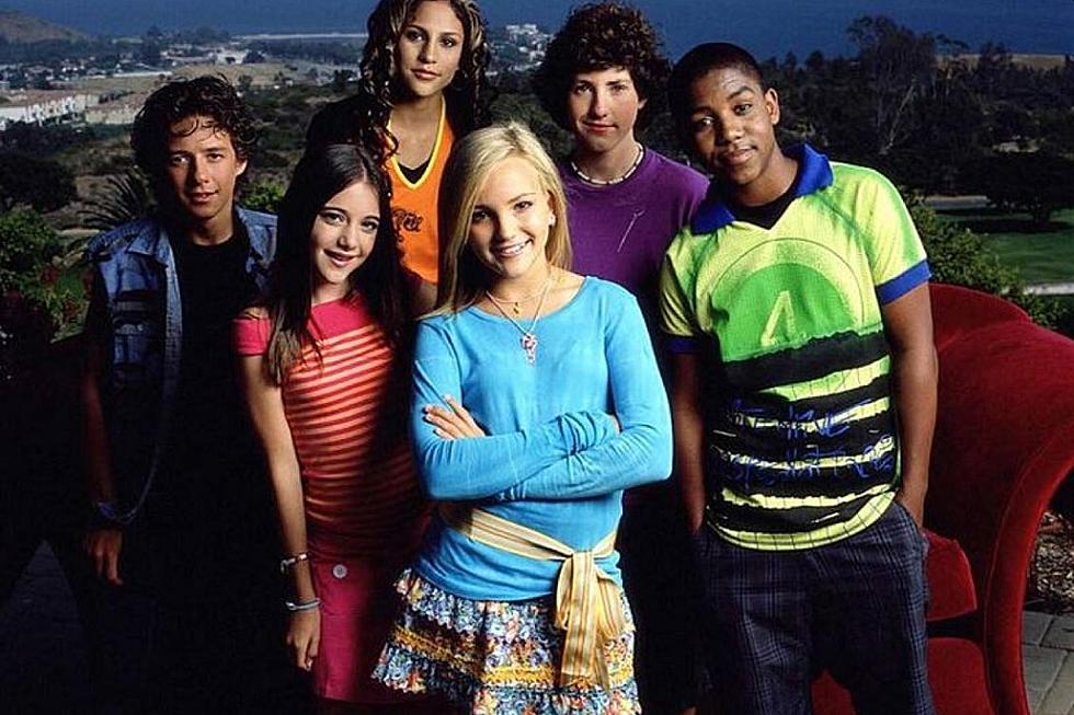 Zoey 101 Stars Show Support for Britney Spears 