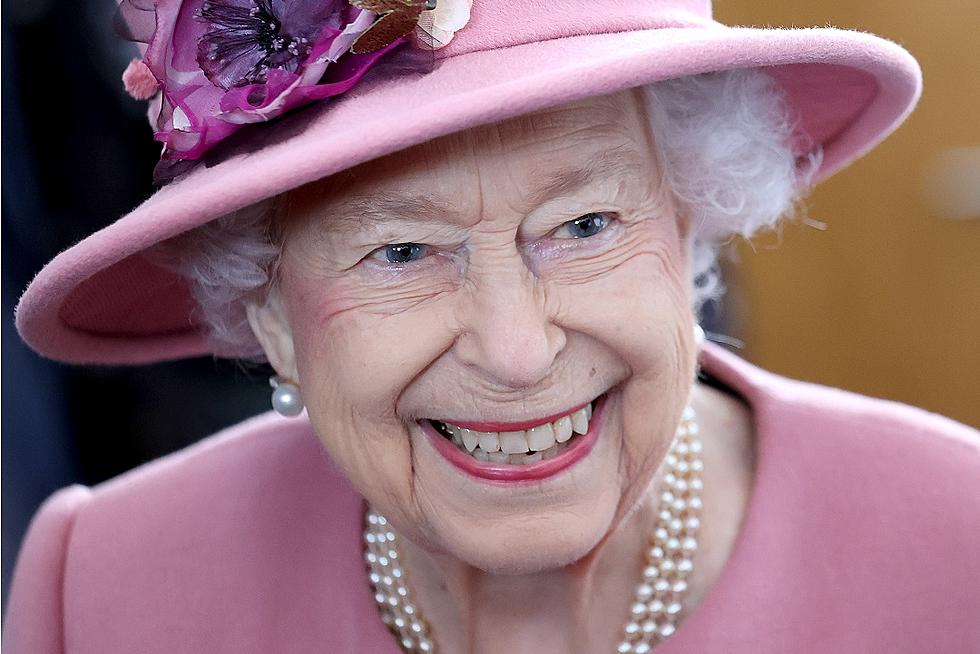 95-Year-Old Queen Elizabeth Turns Down 'Oldie of the Year' Award