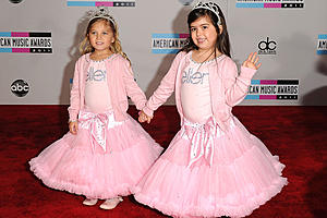 Viral ‘Ellen’ Stars Sophia Grace and Rosie Dressed Up as Themselves...