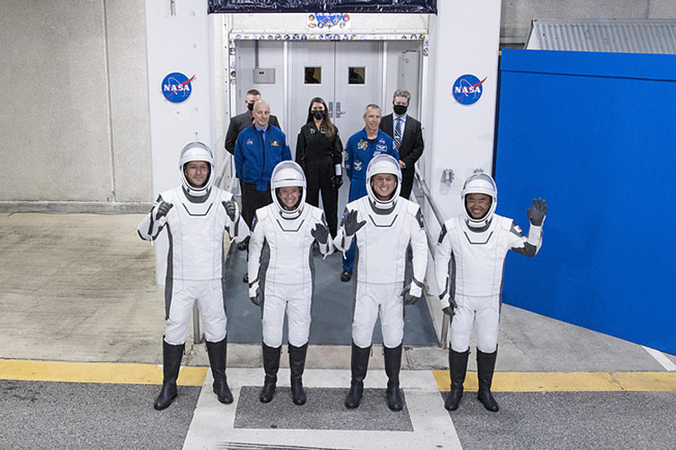 SpaceX Astronauts Will Return to Earth Wearing Diapers Thanks to Capsule&#8217;s Broken Toilet