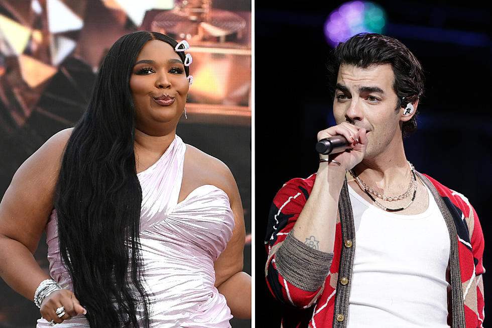 12 Celebrities Who Slid Into DMs: Lizzo, Joe Jonas &#038; More