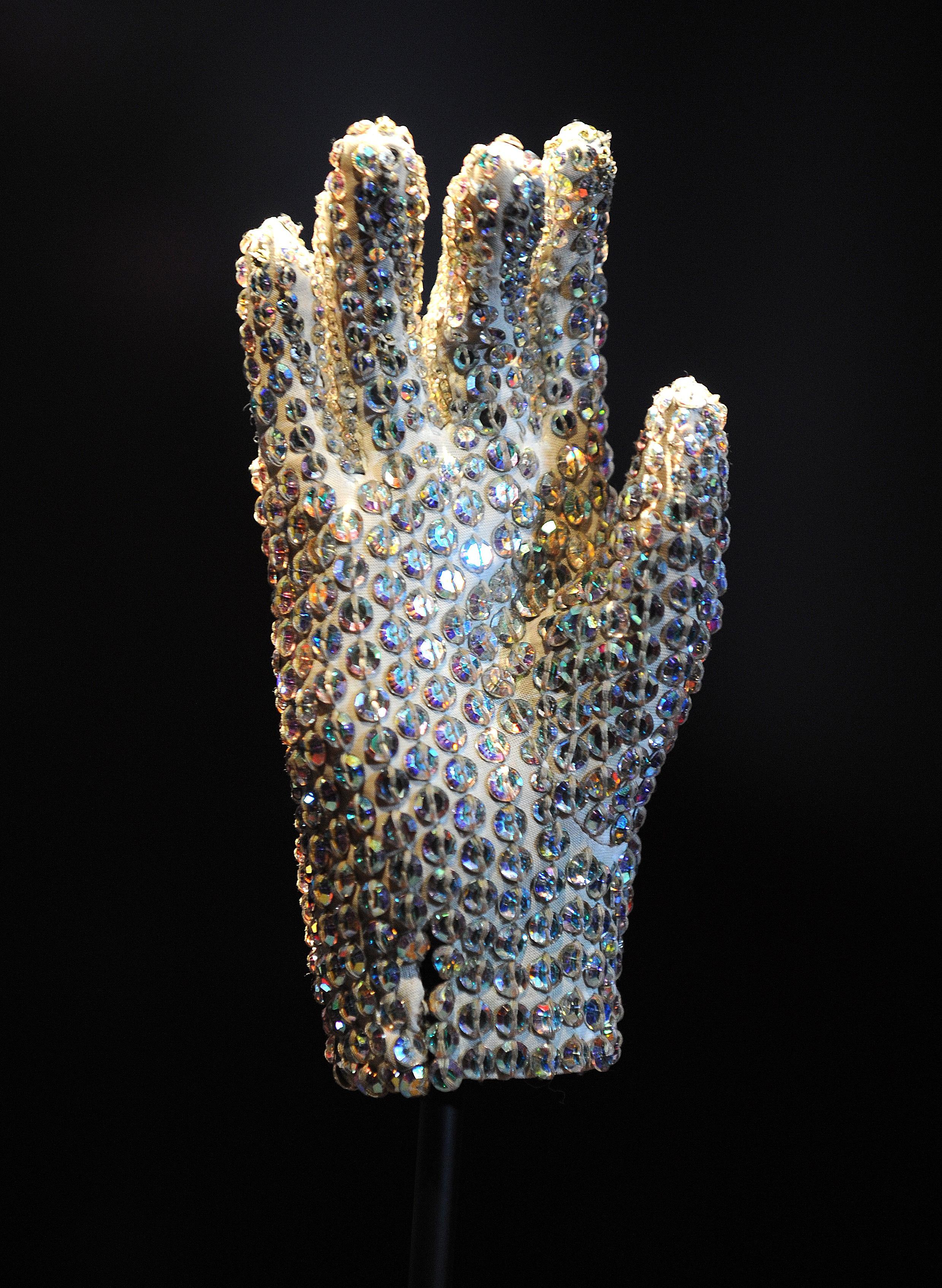 Beat it! Michael Jackson's iconic white glove fetches 85,000