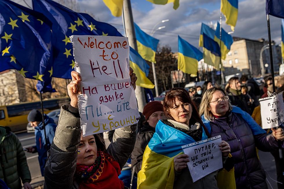 12 Viral Moments That Show the Bravery, Hope and Resilience of the Ukrainian People