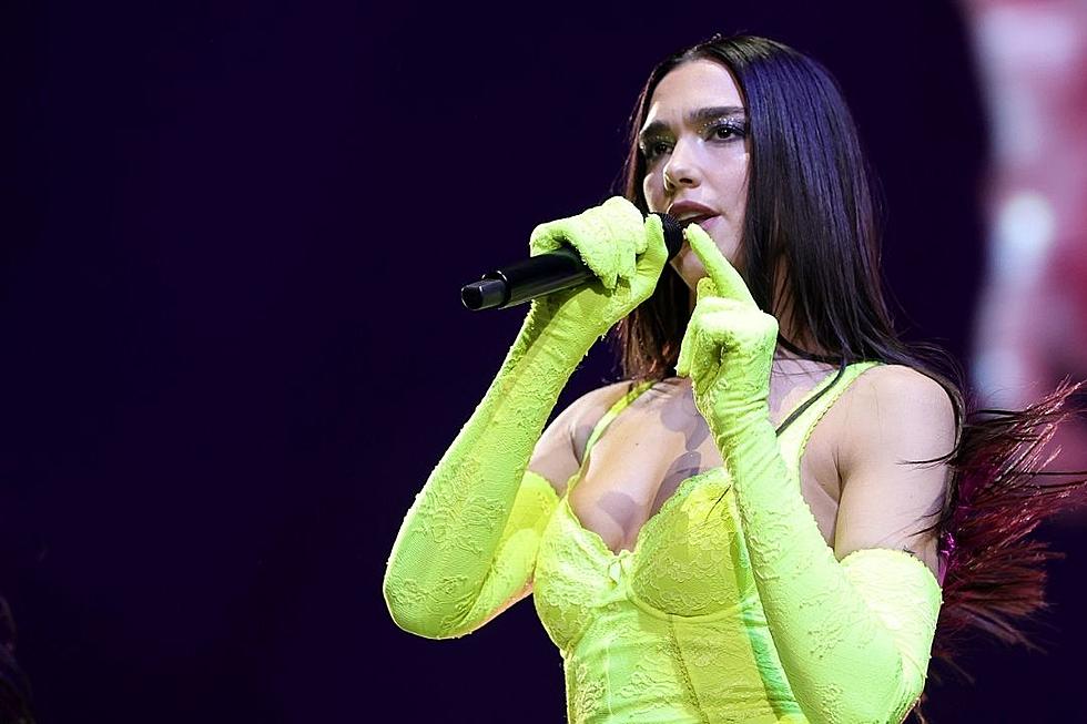 Dua Lipa Loses Mic While Performing: WATCH