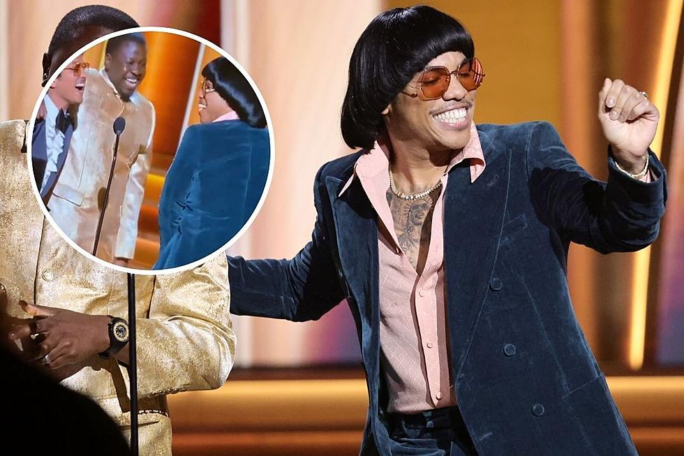 See Silk Sonic's 2022 Grammys Performance – The Hollywood Reporter