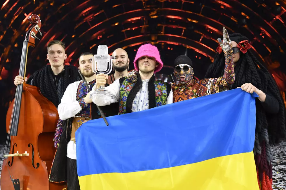 Ukrainian Eurovision Winners Auction Off Trophy 