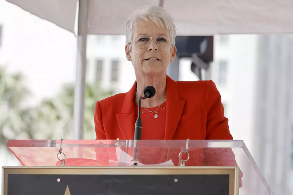 Jamie Lee Curtis Officiates Daughter’s Anime and Video Game Cosplay-Themed Wedding