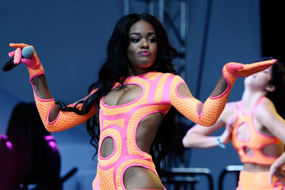 Topless Azealia Banks Storms Off Stage Mid-Performance at &#8216;Ghetto&#8217; Pride Event