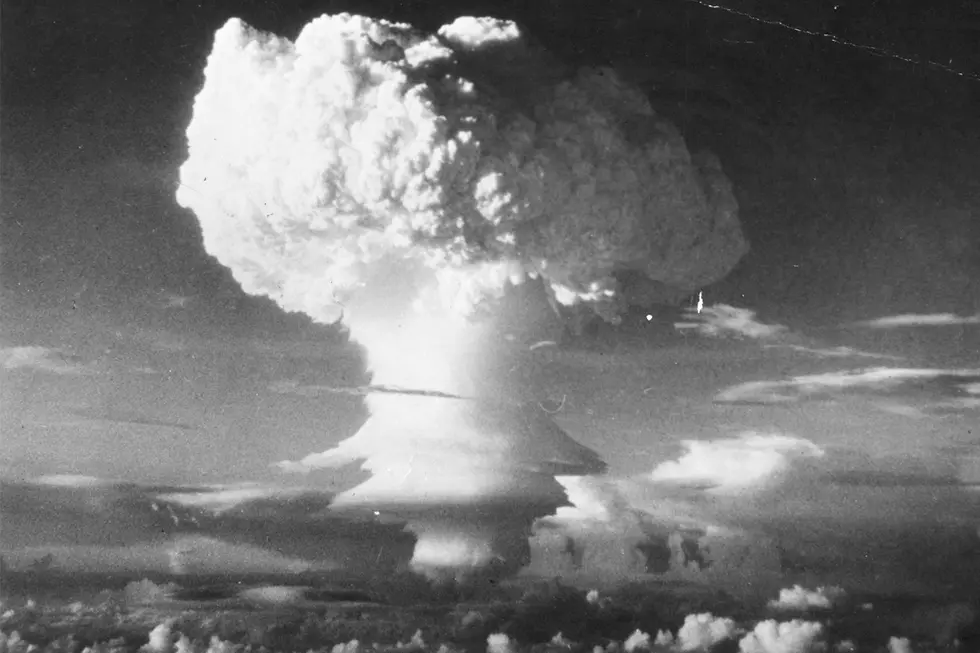 Woman Discovers Great Uncle’s Incredible Atomic Bomb Photos