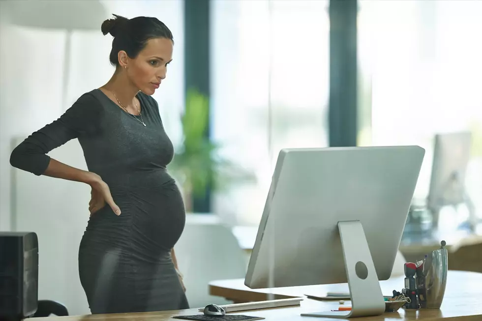 Boss Slammed for Giving Pregnant Employee 1 Week Maternity
