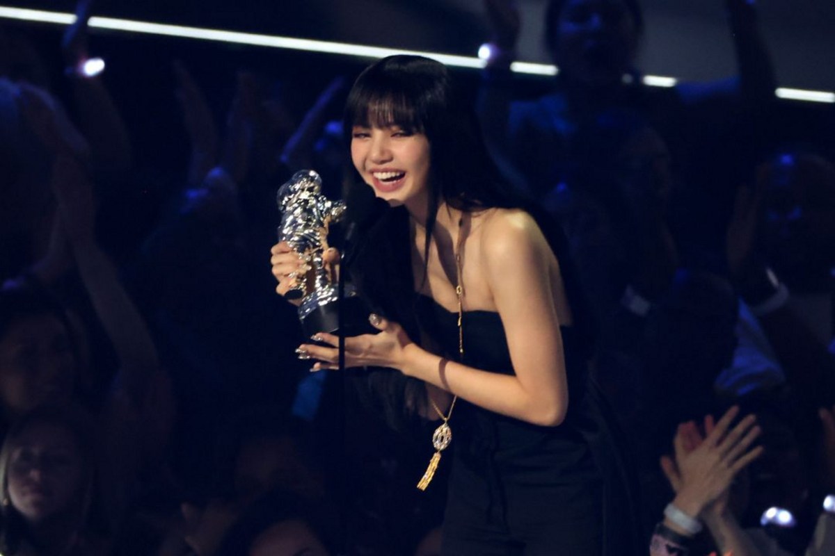 Blackpink’s Lisa Makes History With Best K-Pop Video VMAs Win