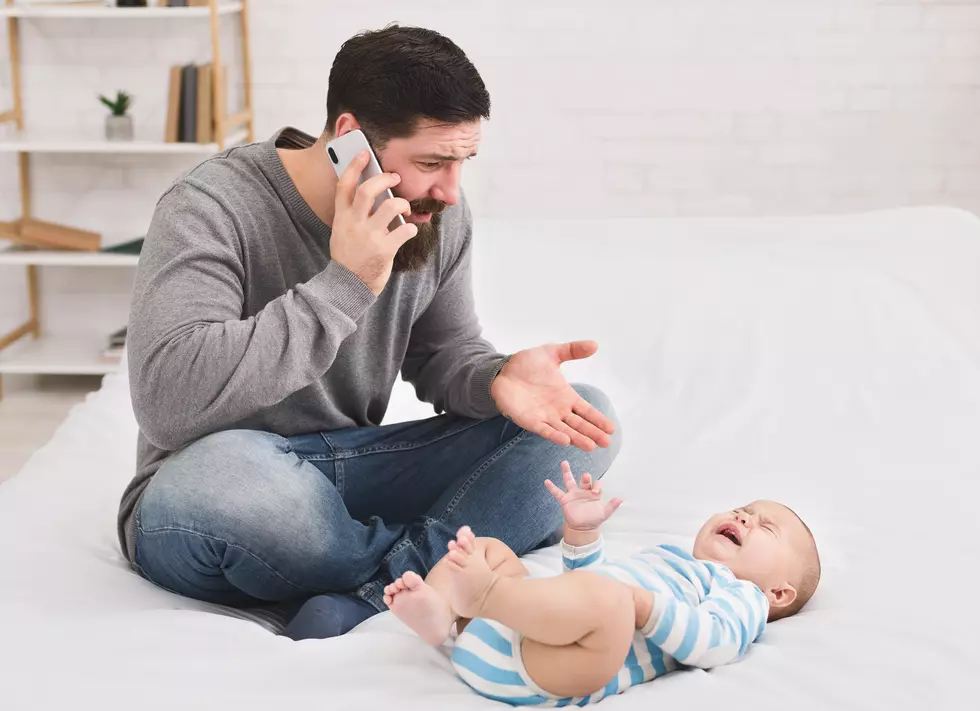 Husband Kicked Out of Delivery Room for Making Loud Calls to His &#8216;Bros&#8217;