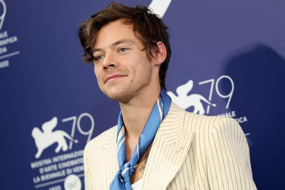 Harry Styles Supplies Comedic Relief To Awkward Panel