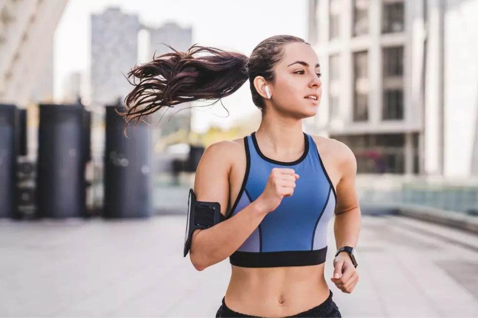 Here’s Why You Shouldn’t Wear Your Hair in a Ponytail While Working Out