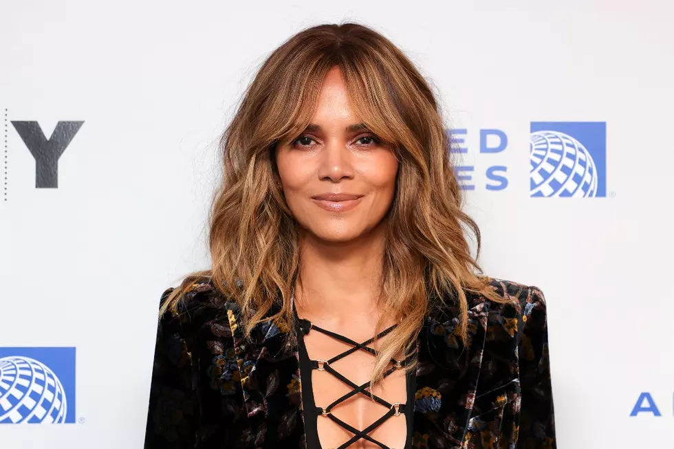 Thanksgiving 2022: Halle Berry, And More Celebs Celebrate 