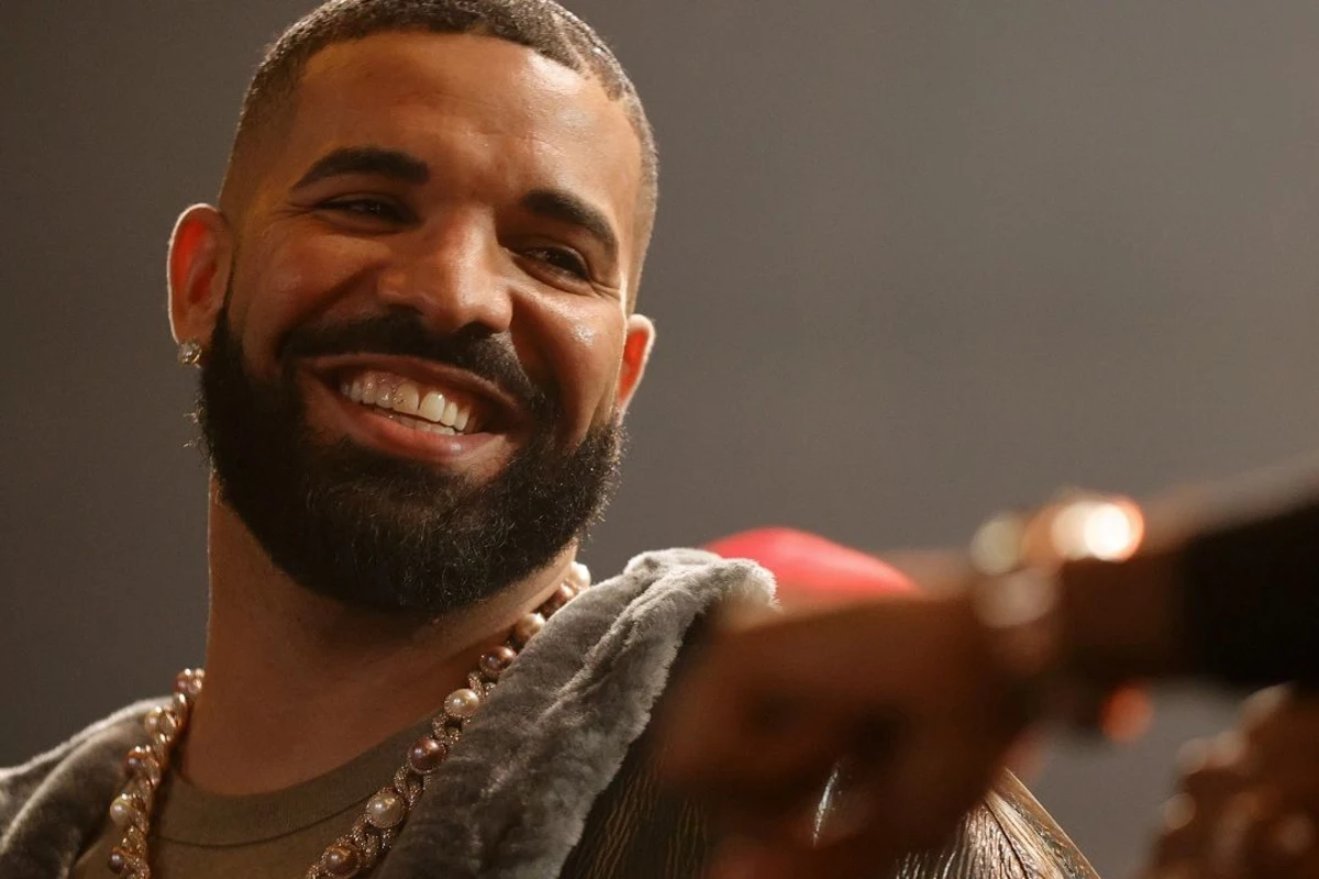 21 Savage Named Best Rapper Alive After Drake Collab, Fans Don't