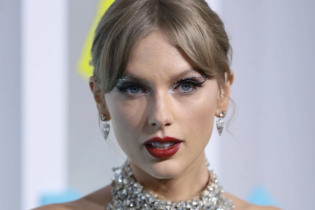 Taylor Swift faces lawsuit over Shake It Off – The Dispatch