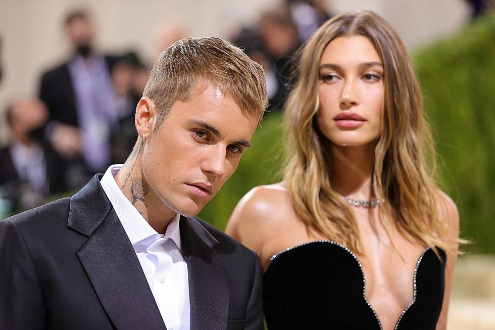 Justin Bieber Reacts to Fan Proposing to His Wife Hailey in Front of Him