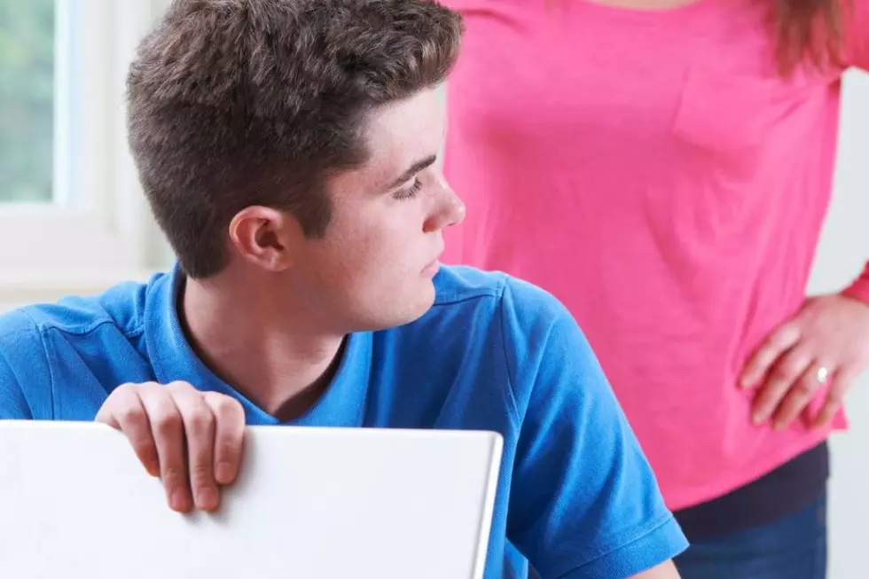 Reddit Worried 12-Year-Old Boy Who Was Rude to Mom Might Be Listening to Incels Online