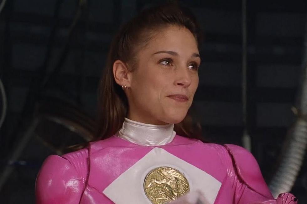 Why Isn't Amy Jo Johnson in the New 'Power Rangers' Movie?