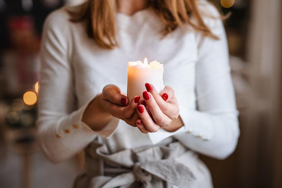 Internet Burns Woman Caught in Candle MLM Scheme: ‘Amazing Example of Instant Karma’