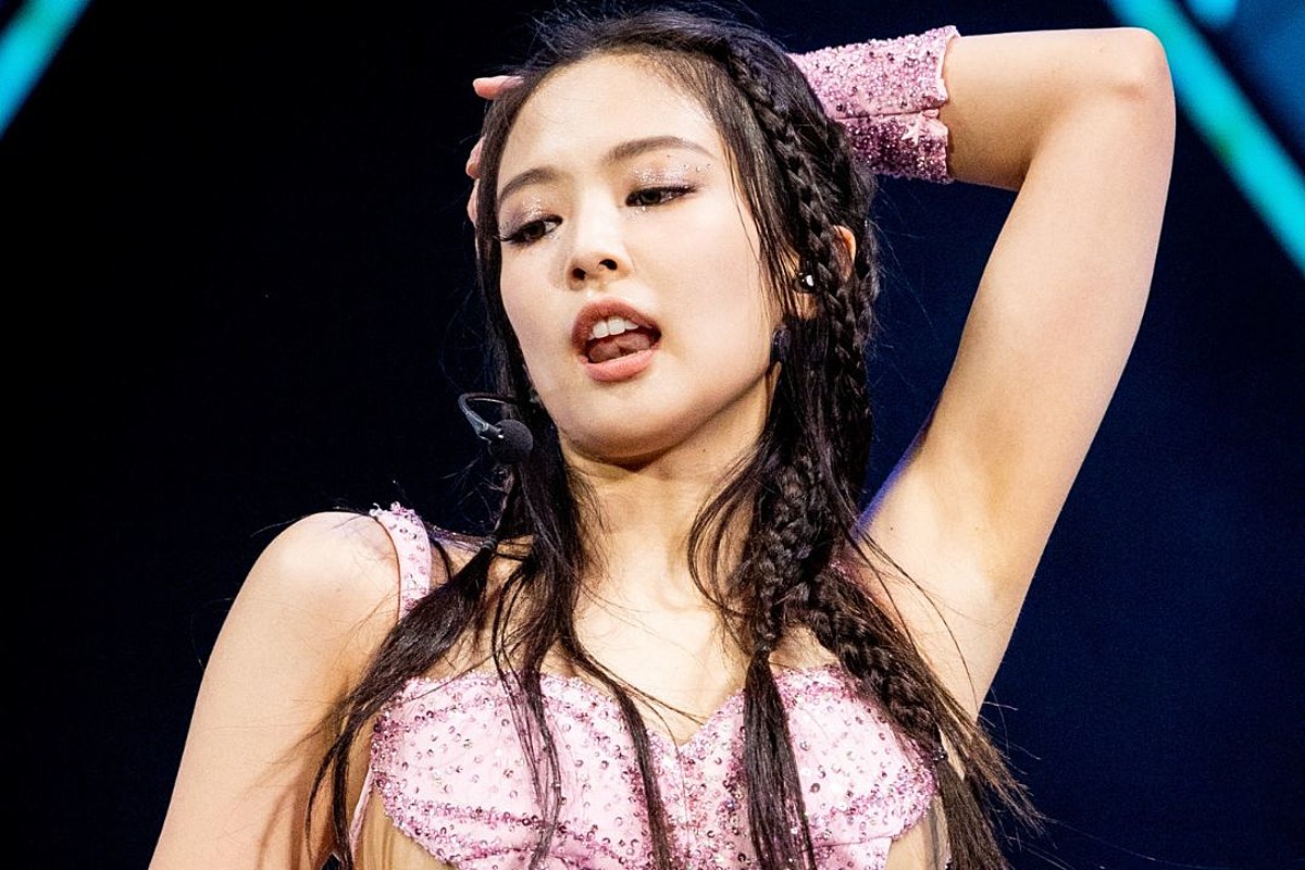 Blackpink Fans Send Jennie Support After Singer Exits Mid-Concert