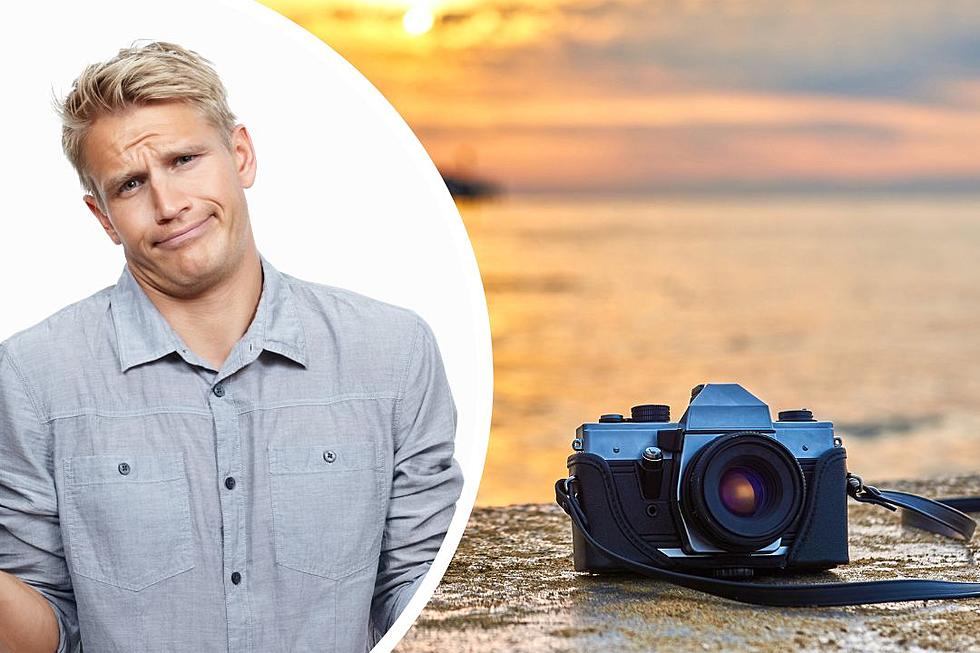 Reddit Slams Dad Who Took Photos of Shirtless Teen at Beach During Family Vacation