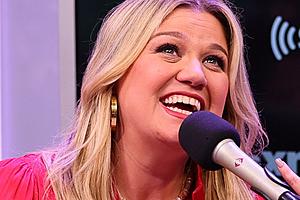 Kelly Clarkson Reacts to Fan’s Hilarious Hall Pass Sign: ‘If...