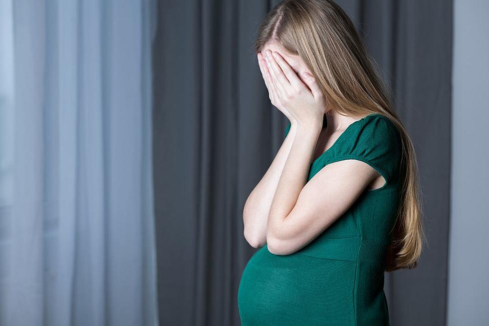 Dad Slammed After Calling Daughter a ‘Disappointment’ for Getting Pregnant at 18: ‘Told Her to Have an Abortion’