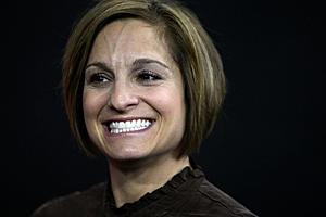 Olympic Icon Mary Lou Retton ‘Fighting for Her Life’ in ICU With...