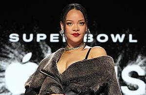 Usher Praises ‘Queen Rihanna’ for Support Ahead of Super Bowl...