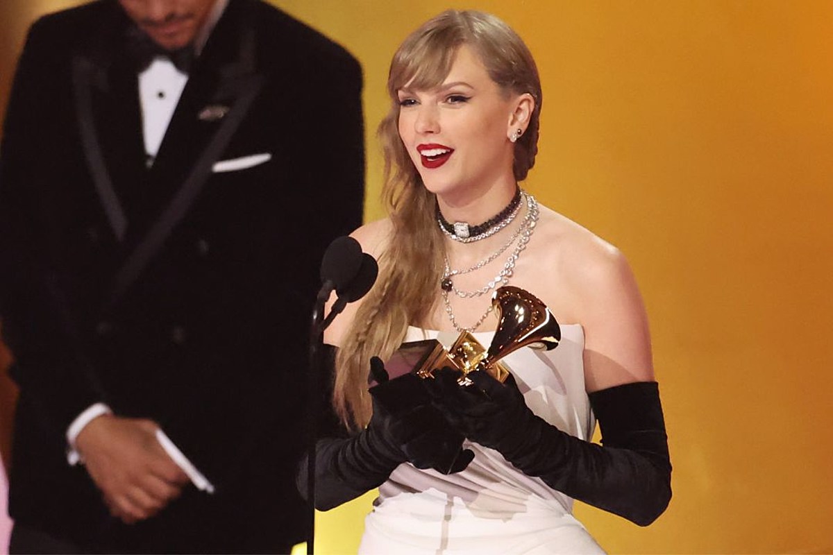 Taylor Swift Makes History With ‘Midnights’ Album of the Year Win