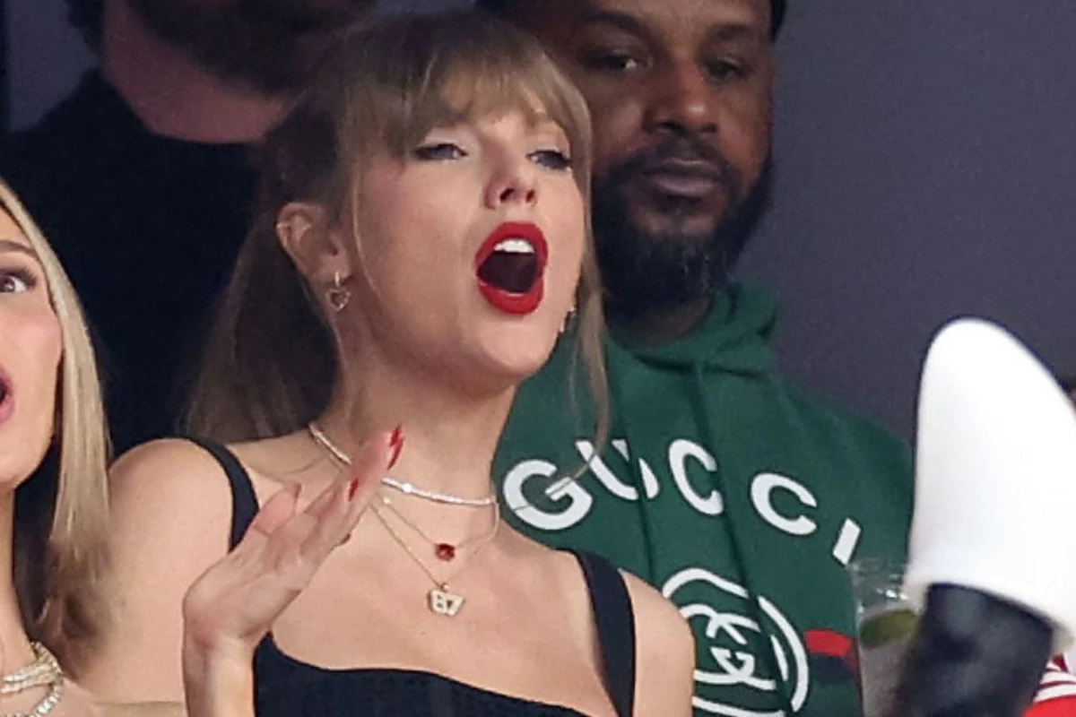 See Photos of Taylor Swift at the 2024 Super Bowl Thasis
