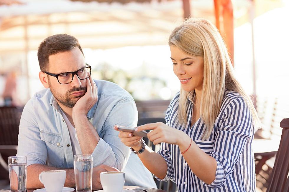 Man Confused After Woman Insists on Bringing Girlfriend on Second Date: &#8216;Is This a Bad Sign?&#8217;