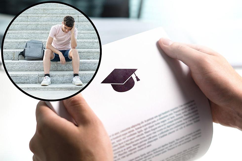 Teen Devastated After Discovering Mom Hid Dream University’ Acceptance Letter From Them