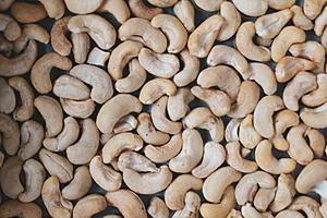 Massive Cashew Recall Due to Mislabeling Cans is a Dangerous...