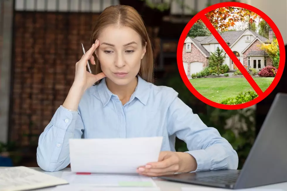 Woman Furious After Learning Stepdaughter Will Inherit Her House After Much Older Husband Dies