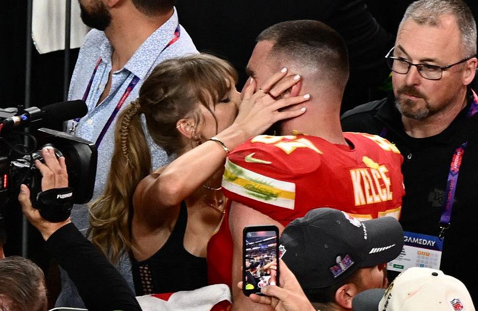 Travis Kelce Has Arrived in Singapore to Support Taylor Swift 