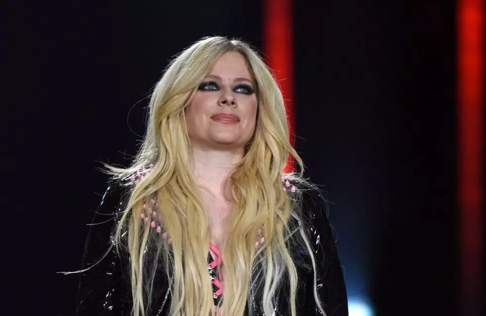 Avril Lavigne Addresses Spooky Conspiracy Theory She Was Replaced by Body Double