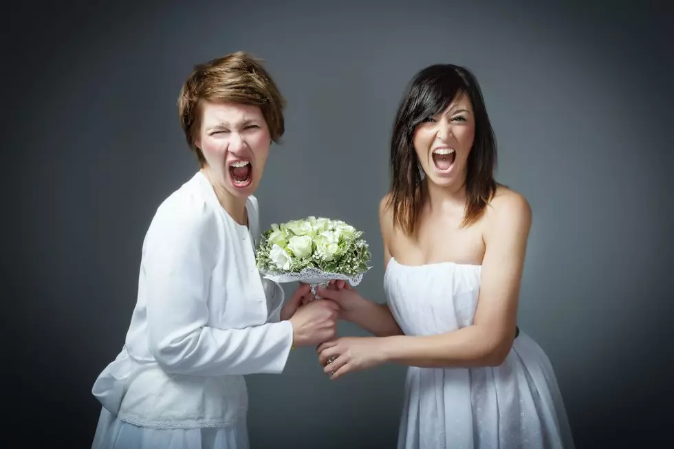 Bride Doesn’t Want to Invite Childhood Best Friend to Wedding for This Awkward Reason
