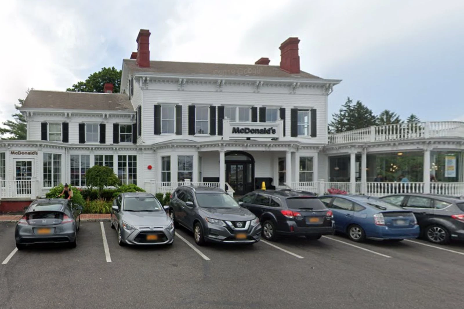 Inside McMansion Turned Into Most Beautiful McDonald’s in U.S.