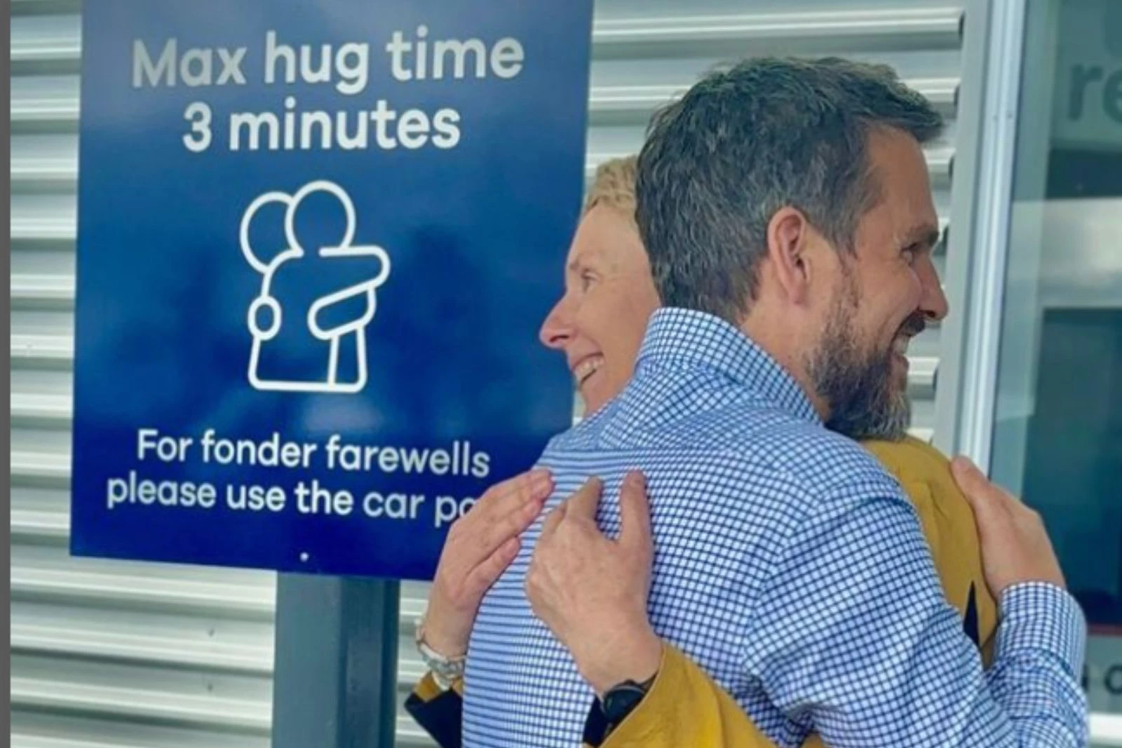 Airports to Start Timing Goodbyes to 3 Minutes in Drop-Off Zones?