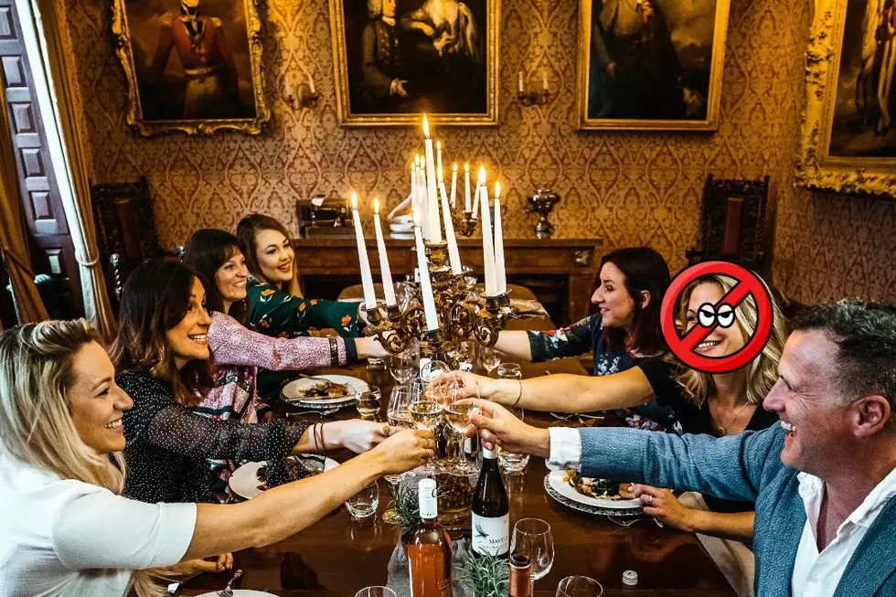 Man Bans Brother’s Girlfriend From Thanksgiving After Her ‘Passive-Aggressive’ Comments About His Wife