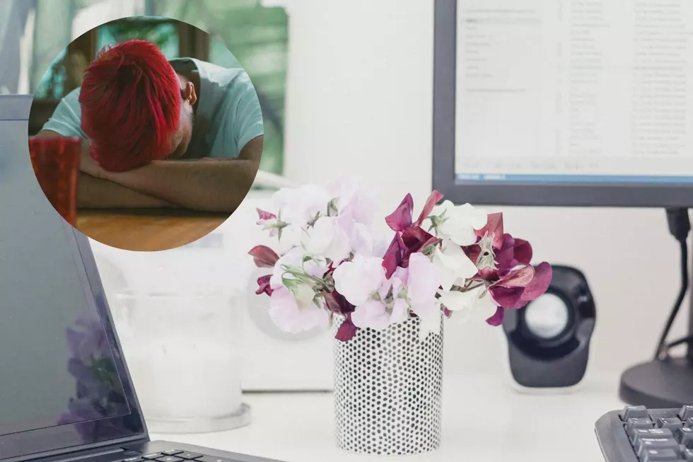 Man Anonymously Sends Flowers to ‘Depressed’ Sister, Sparks Affair Accusations From Angry Husband